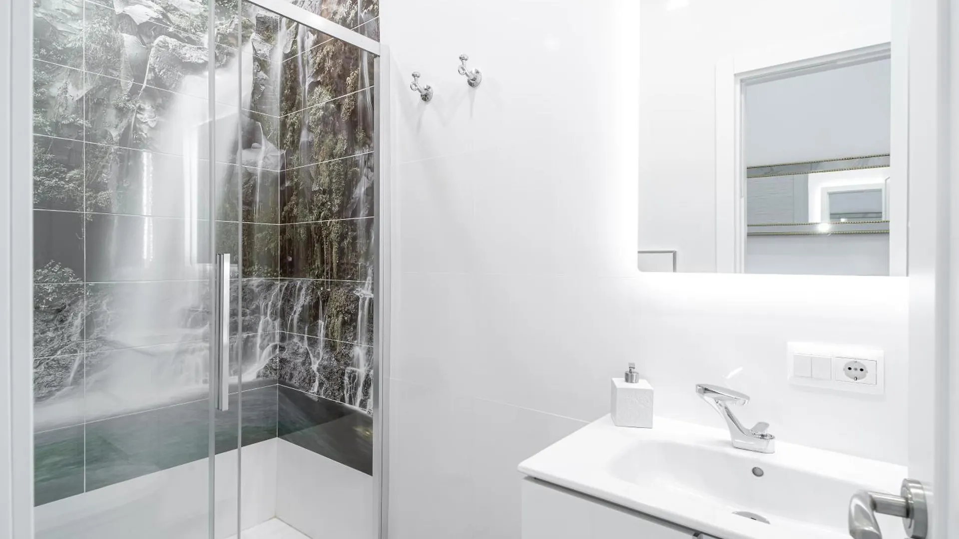 Blue Horizon Luxury Apartment 内尔哈
