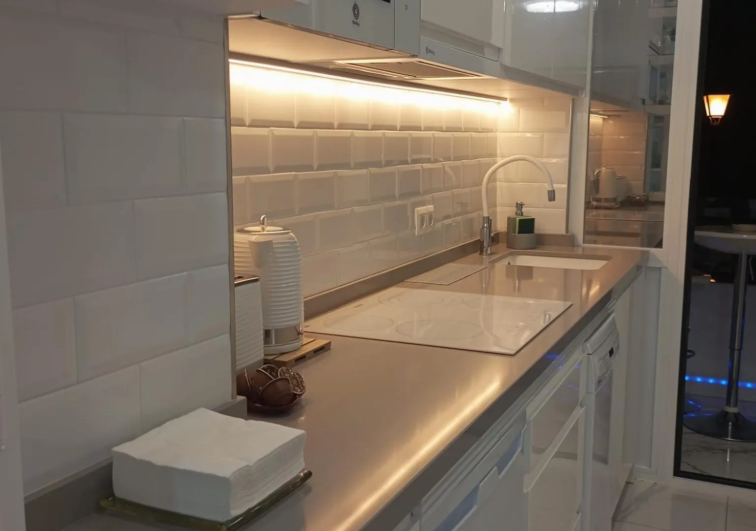 Blue Horizon Luxury Apartment 内尔哈
